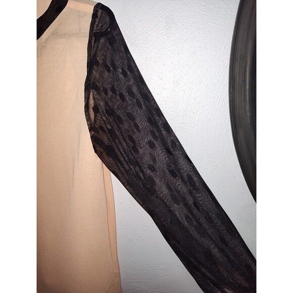 Women's Chloe K Sheer Lace Blouse Blush Small - Picture 3 of 6